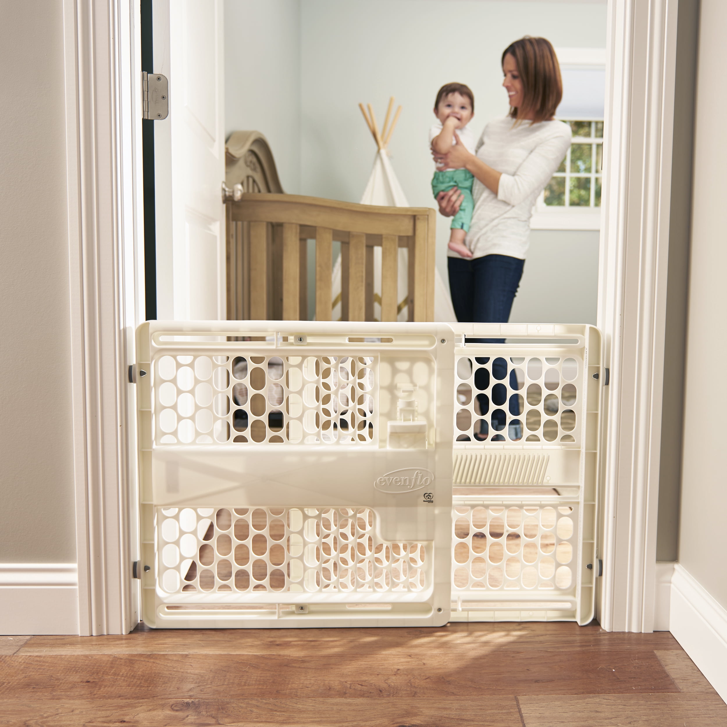 Brandclub - Evenflo Memory Fit Pressure Mounted Baby Gate, For Use with ...