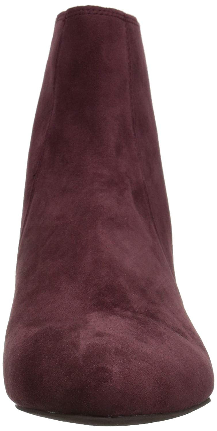 lucky chelsea boot