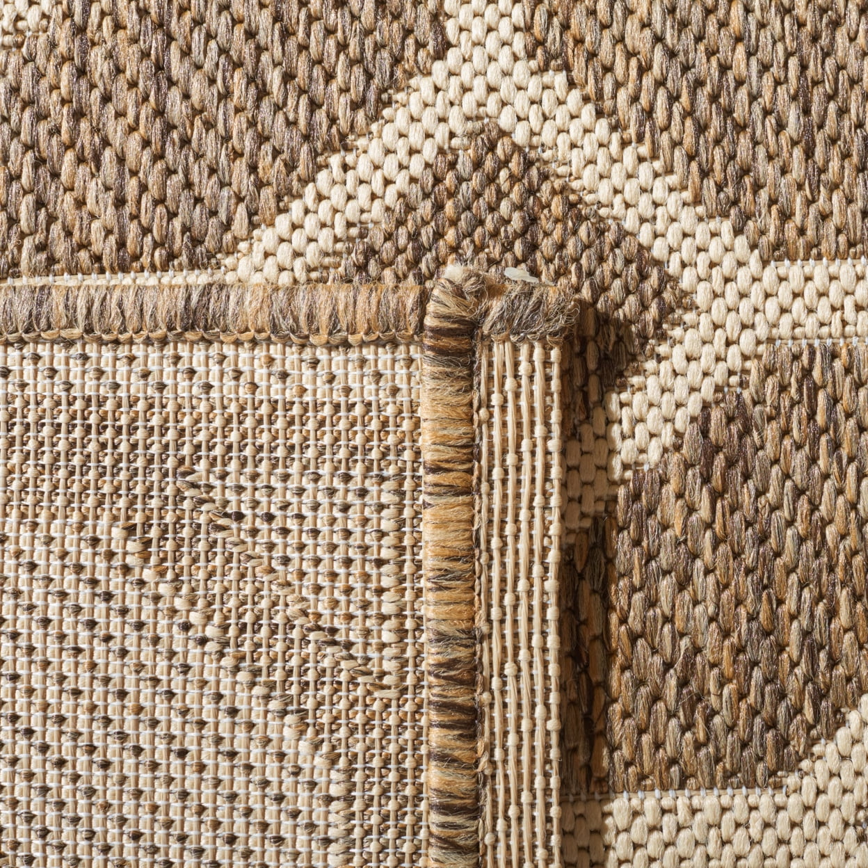 SAFAVIEH Beach House Kadri Geometric Indoor/Outdoor Area Rug, Beige/Cream, 3' x 5'