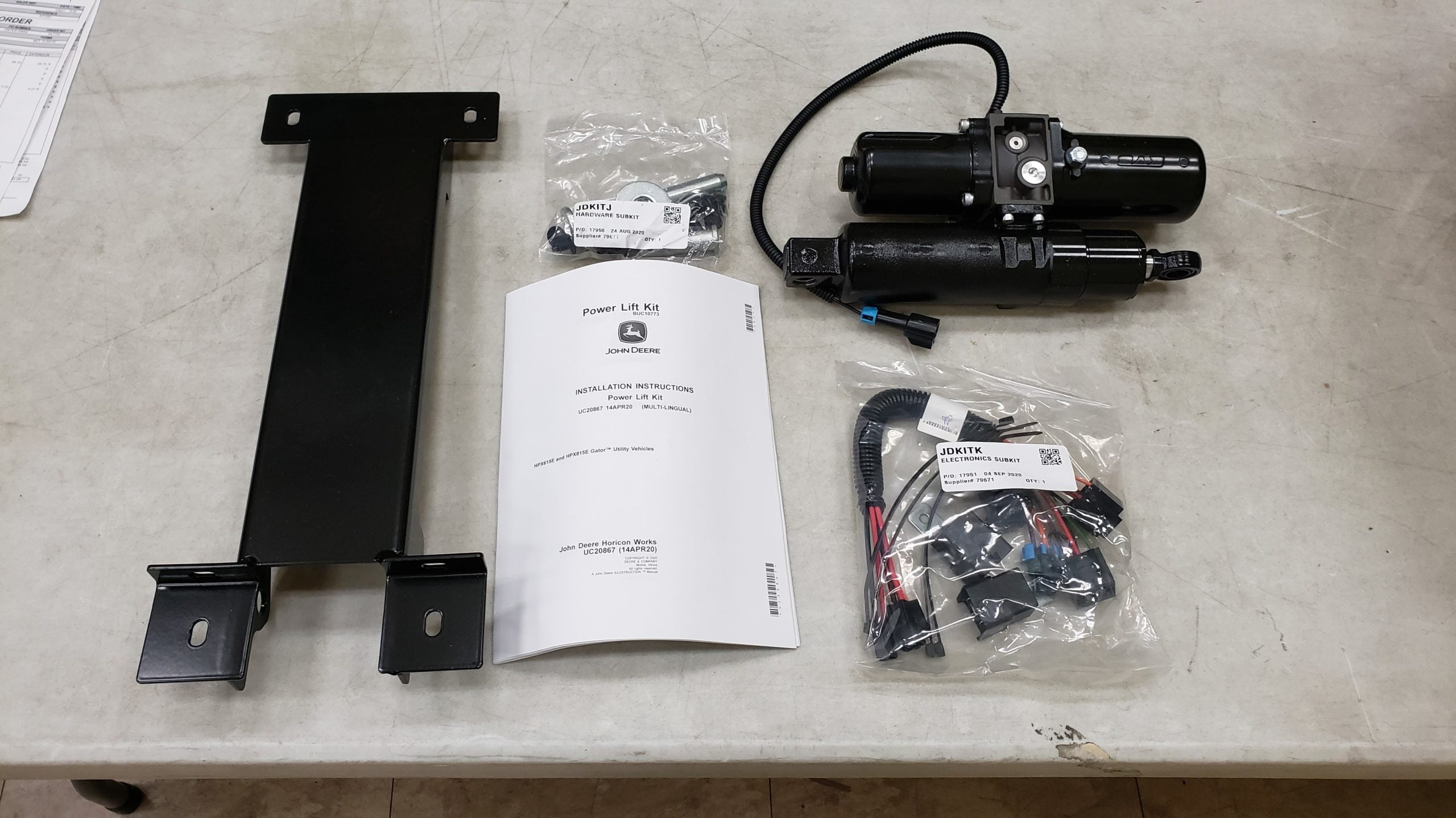 John Deere Cargo Box Power Lift Kit BUC10773 HPX615E HPX815E