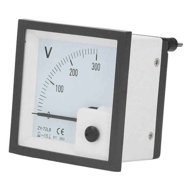 voltímetro analógico de 0 a 300 v, medidor de voltaje con puntero montable en panel; vista frontal 3/4 de medidor de aguja con escala 0–300 V, aguja negra sobre fondo claro, marco cuadrado negro, cuerpo blanco y conector trasero visible; a menudo usado en tableros de control industriales y equipos eléctricos.