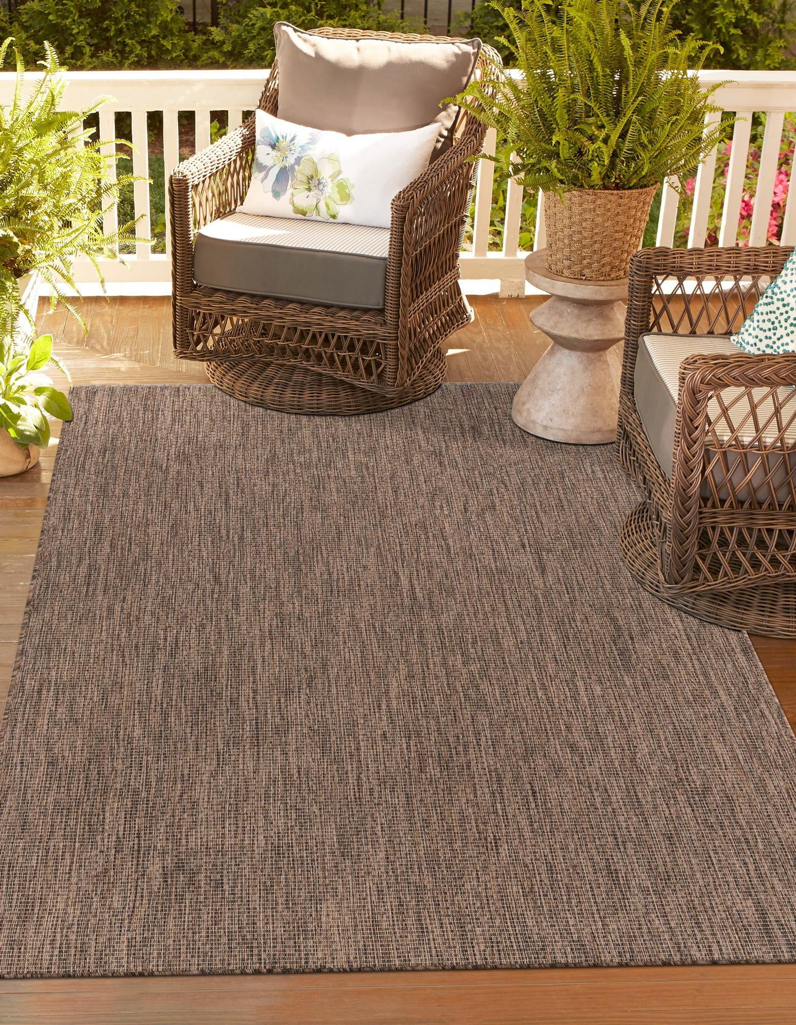 Unique Loom Solid Indoor/Outdoor Solid Rug Light Brown/Brown 9' x 12