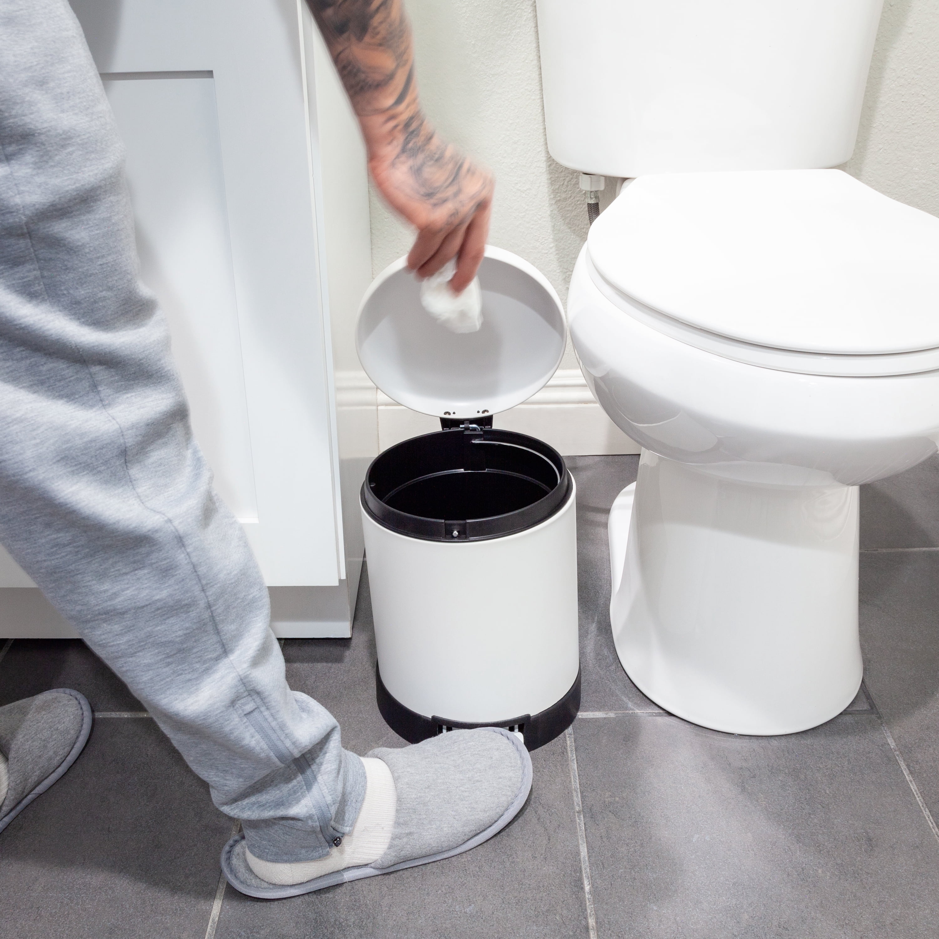 Qualiazero Bathroom Trash Can Combo, 1.6 Gallon Stainless Steel Step Garbage Bin with Soft Close Lid, Matte White, Pack of 2