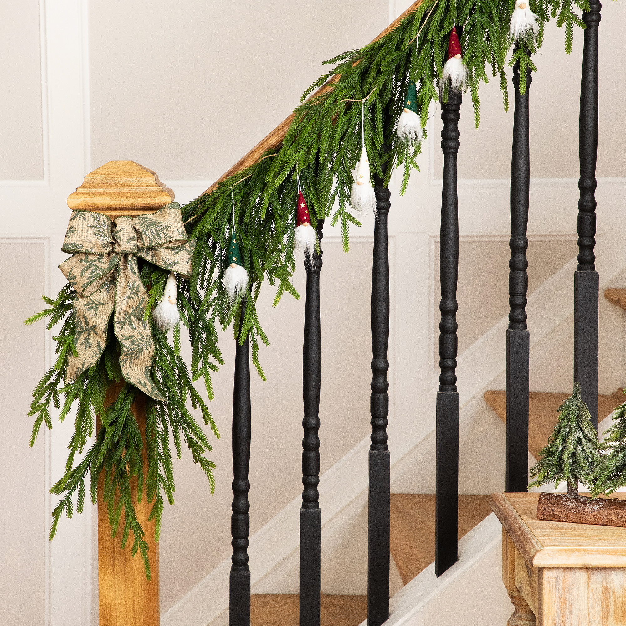 Mini Plush Gnomes in Star Hats Christmas Garland- 4.25'