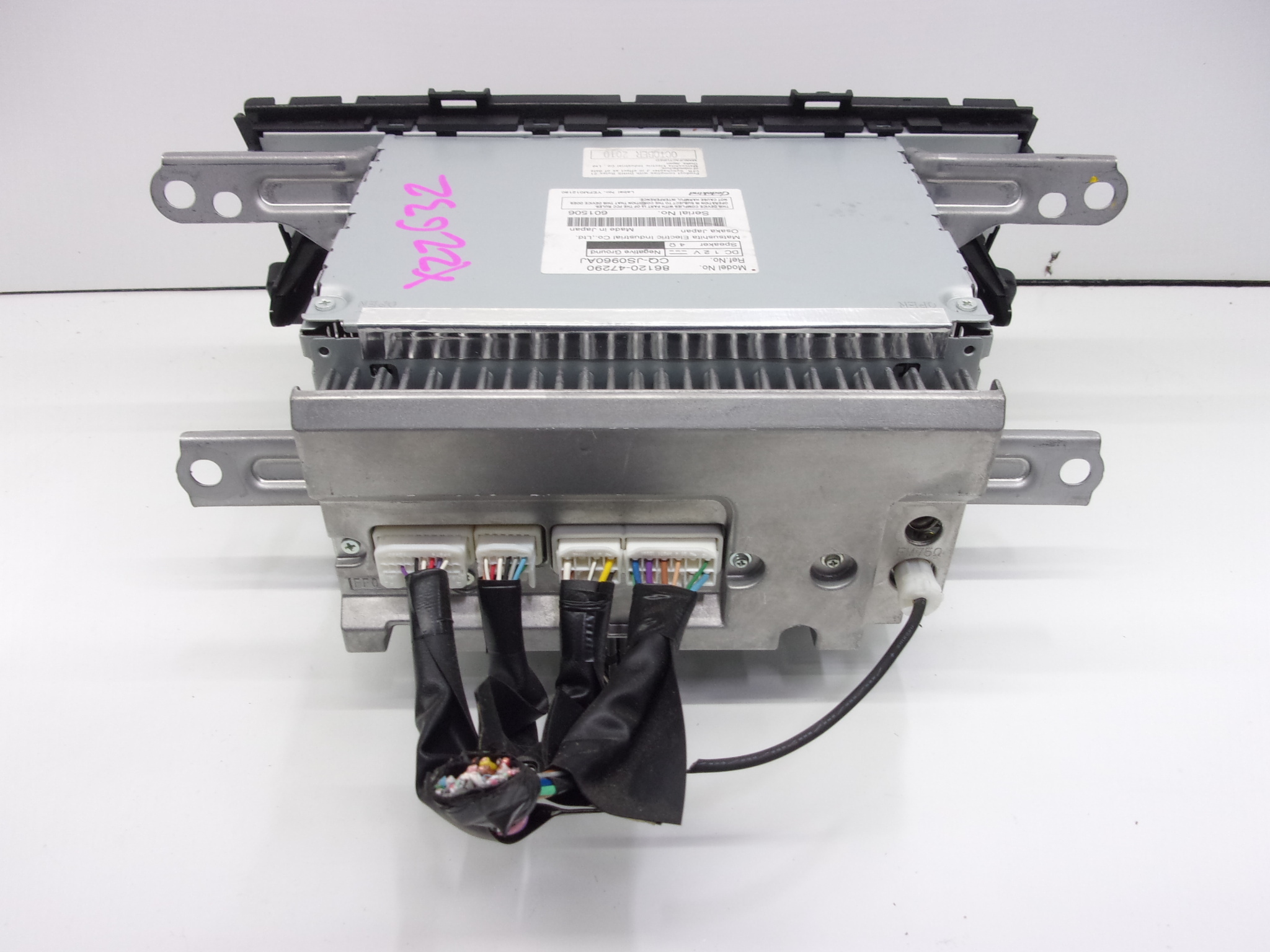 Pre-Owned 2010-2011 Toyota Prius Satellite Radio Receiver CD Player ID86120-47290 OEM - Verify Specific Vehicle Fitment In Description - (Good)