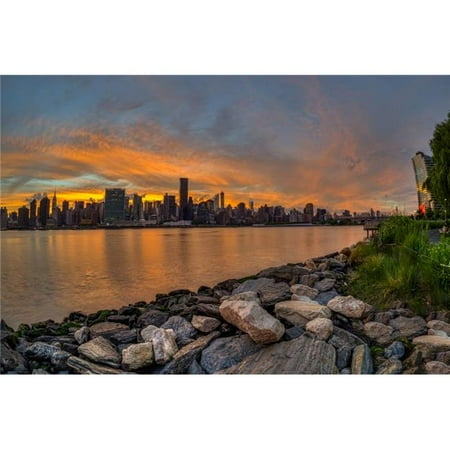 Sunset Over Manhattan Skyline Gantry Plaza State Park Queens - New York City New York United States of America Poster Print - 36 x 24 in. - Large
