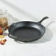 thumbnail image 2 of Hierro fundido Skillet Lodge Chef Collection de 12 pulgadas, 2 of 3
