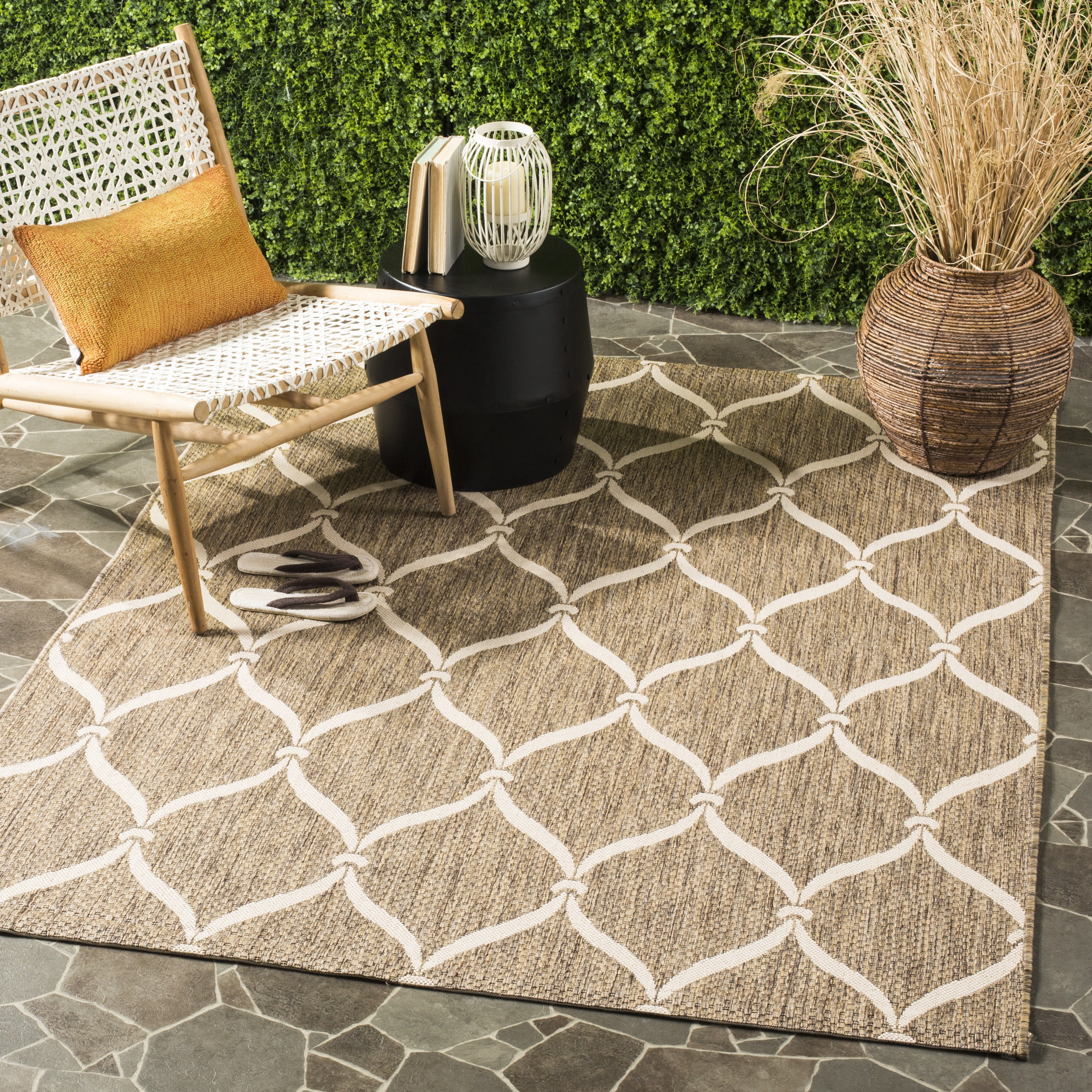 SAFAVIEH Courtyard Linnet Geometric Indoor/Outdoor Area Rug, Brown/Beige, 6'7" x 6'7" Square