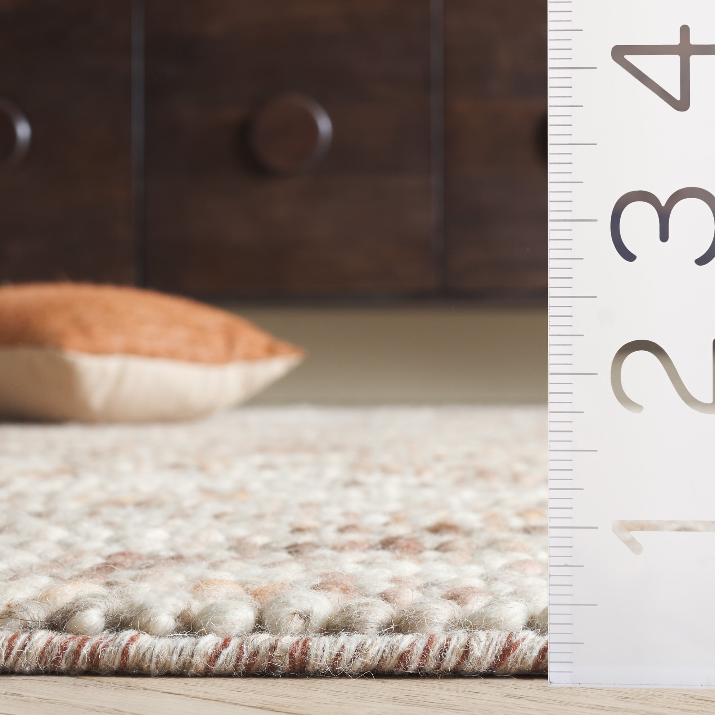 SAFAVIEH Natura Feride Geometric Runner Rug, Dark Brown/Beige, 2'3" x 8' - Scandinavian Design, Dark Brown & Beige, Handmade Wool Blend, Ideal for Living Room, Bedroom, Dining Space, Entryway, Hallwa