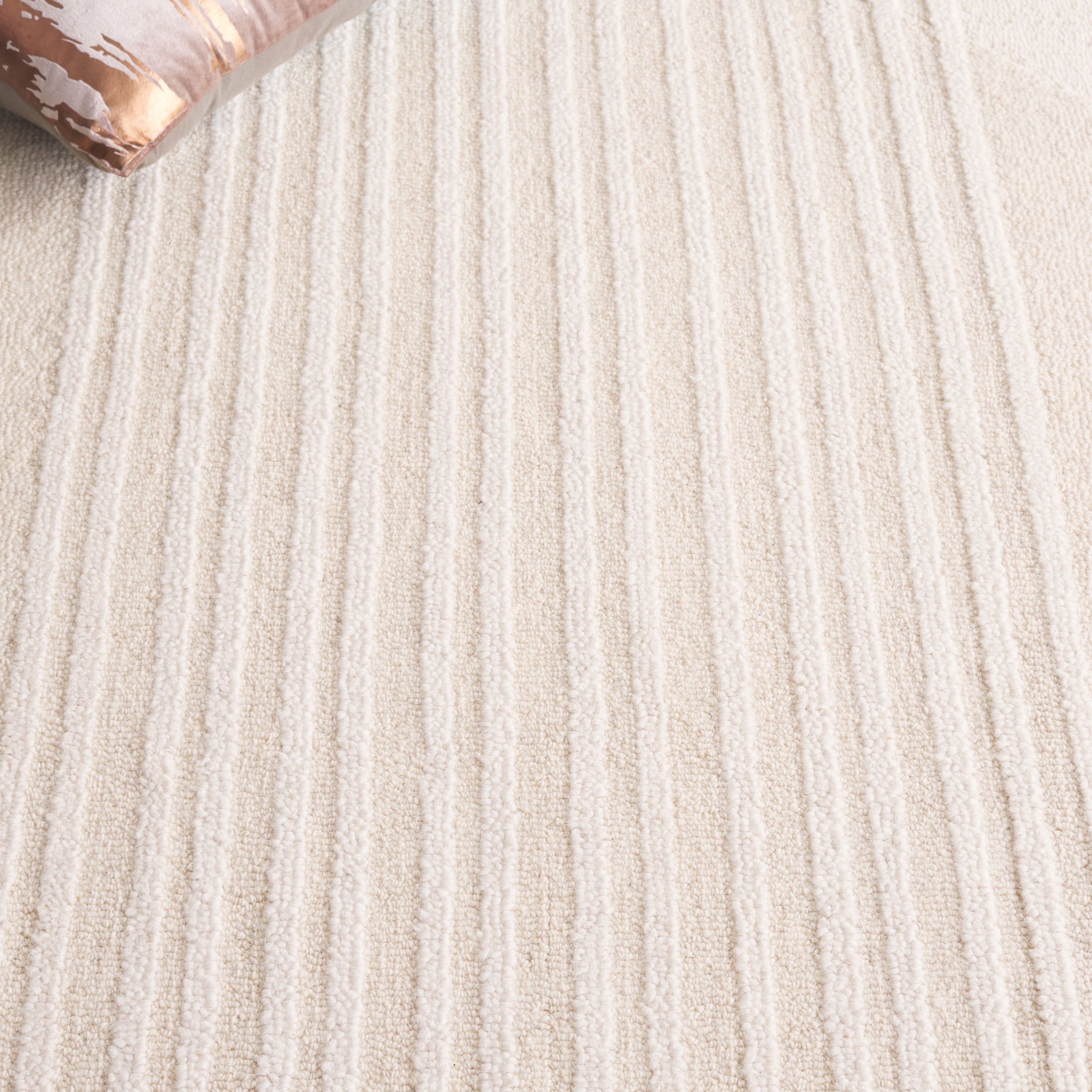 SAFAVIEH Rodeo Drive Guliana Abstract Area Rug, Ivory/Beige, 4' x 6'