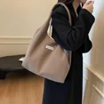 thumbnail image 4 of Bolso informal de nicho para mujer, novedad de 2024, de gran capacidad, ligero y fino, bolso de hombro para estudiantes, bolso de viaje para mujer, 4 of 5