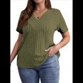 thumbnail image 2 of Camisa Informal de Corta con Cuello en V Cruzado, Color Liso, con Perforaciones y Diseño Cepillado para Mujer, Talla Grande Verde 4XL, 2 of 7