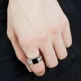 thumbnail image 4 of Anillo Color Plata Para Hombres de Acero Inoxidable Onyx Cuadrado Emilia, 4 of 5