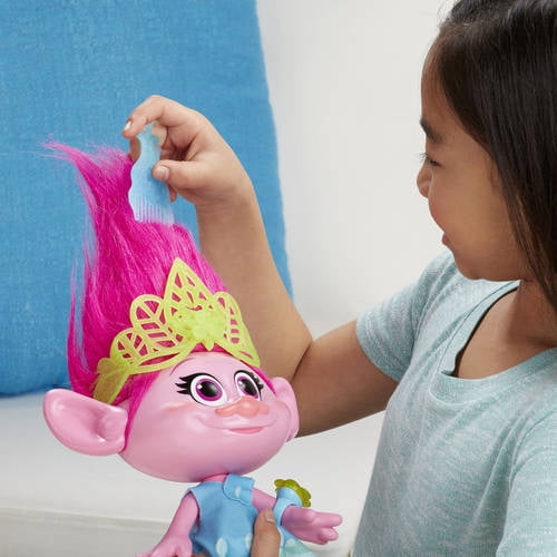 DreamWorks Trolls Bridget Hug 'N Plush Doll : : Toys