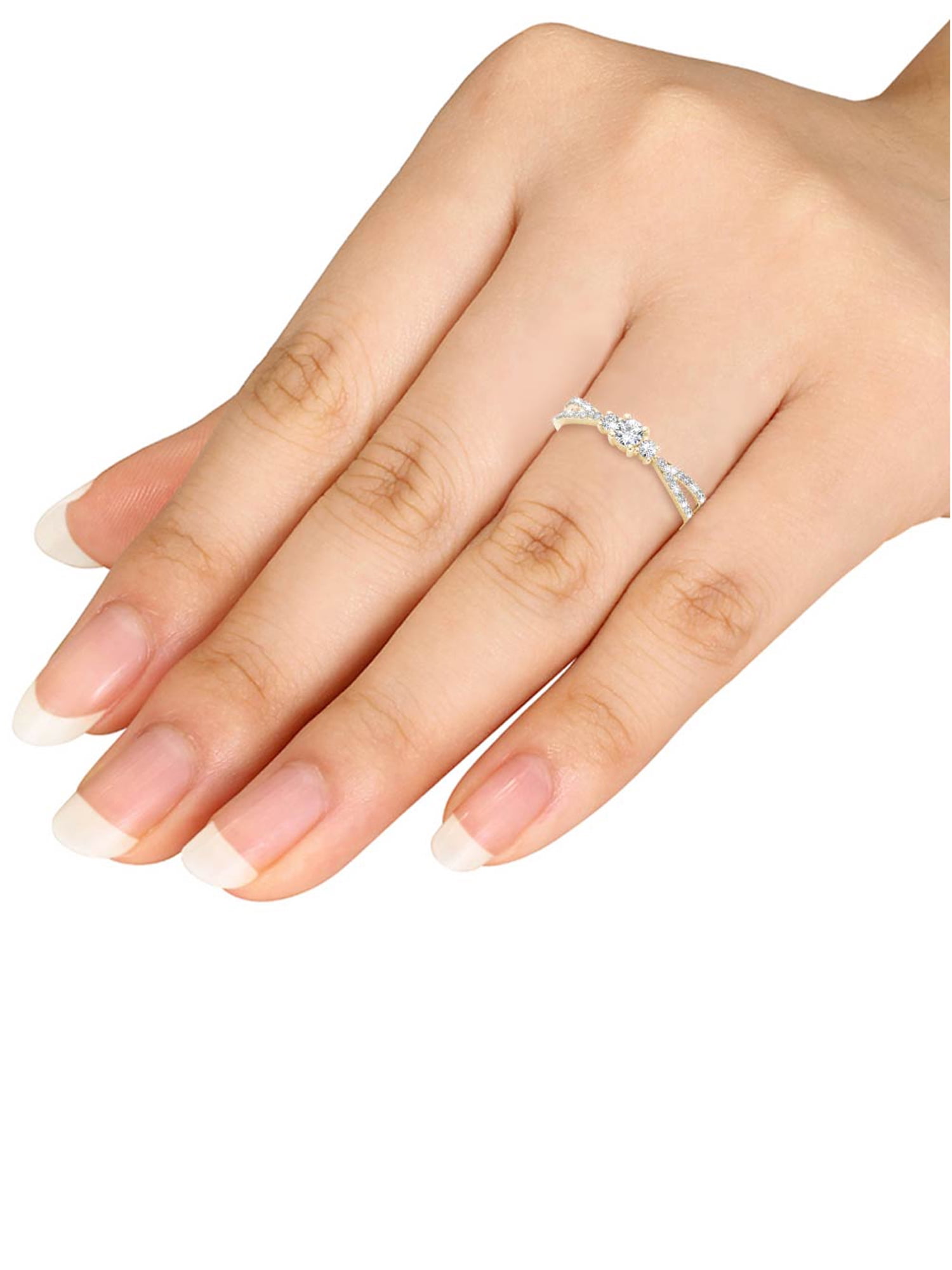 1/4 Carat T.W. Diamond Split Shank Three-Stone 10kt Yellow Gold Engagement Ring