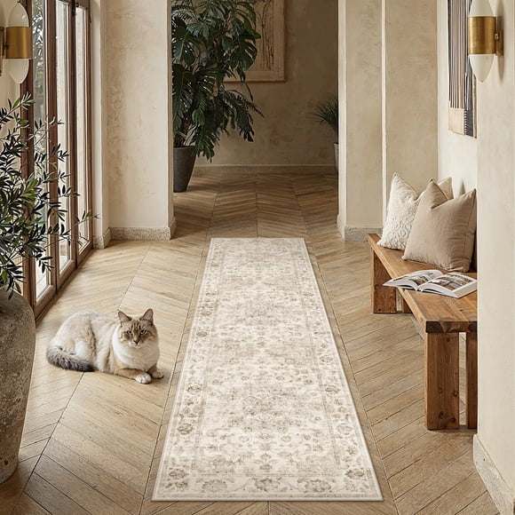 BERTHMEER Tapis Coureur 2'x8' pour Couloir Entrée Salle de Bain Chambre Cuisine Antidérapant Lavable Beige Vintage Oriental Traditionnel Tapis Coureur