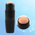 thumbnail image 2 of Rodillo Facial Macarena Absorbente de Aceite Portátil Negro, 2 of 8