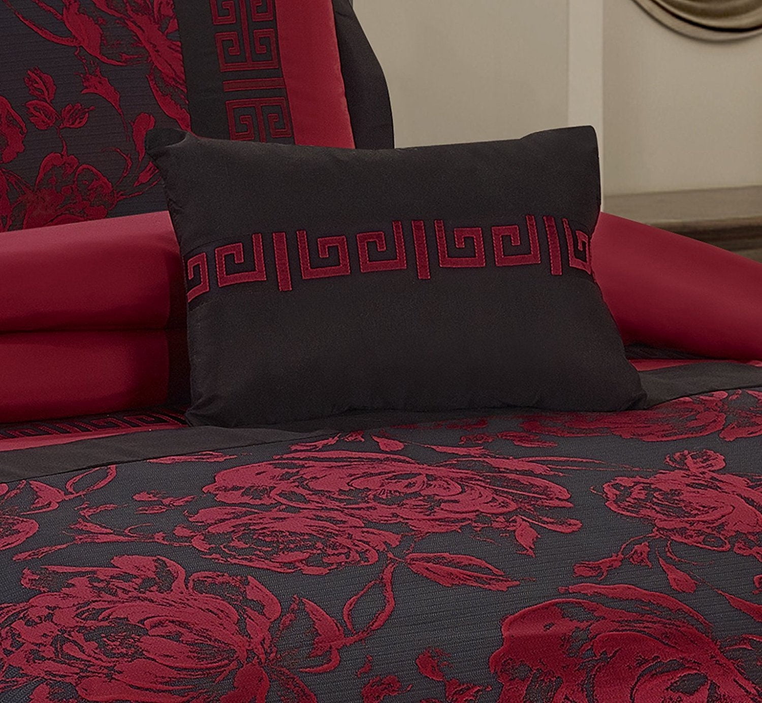 EvJk 8 Piece Jacquard Patchwork Floral Pattern Queen Bed in a Bag, Burgundy Bedding Set,King