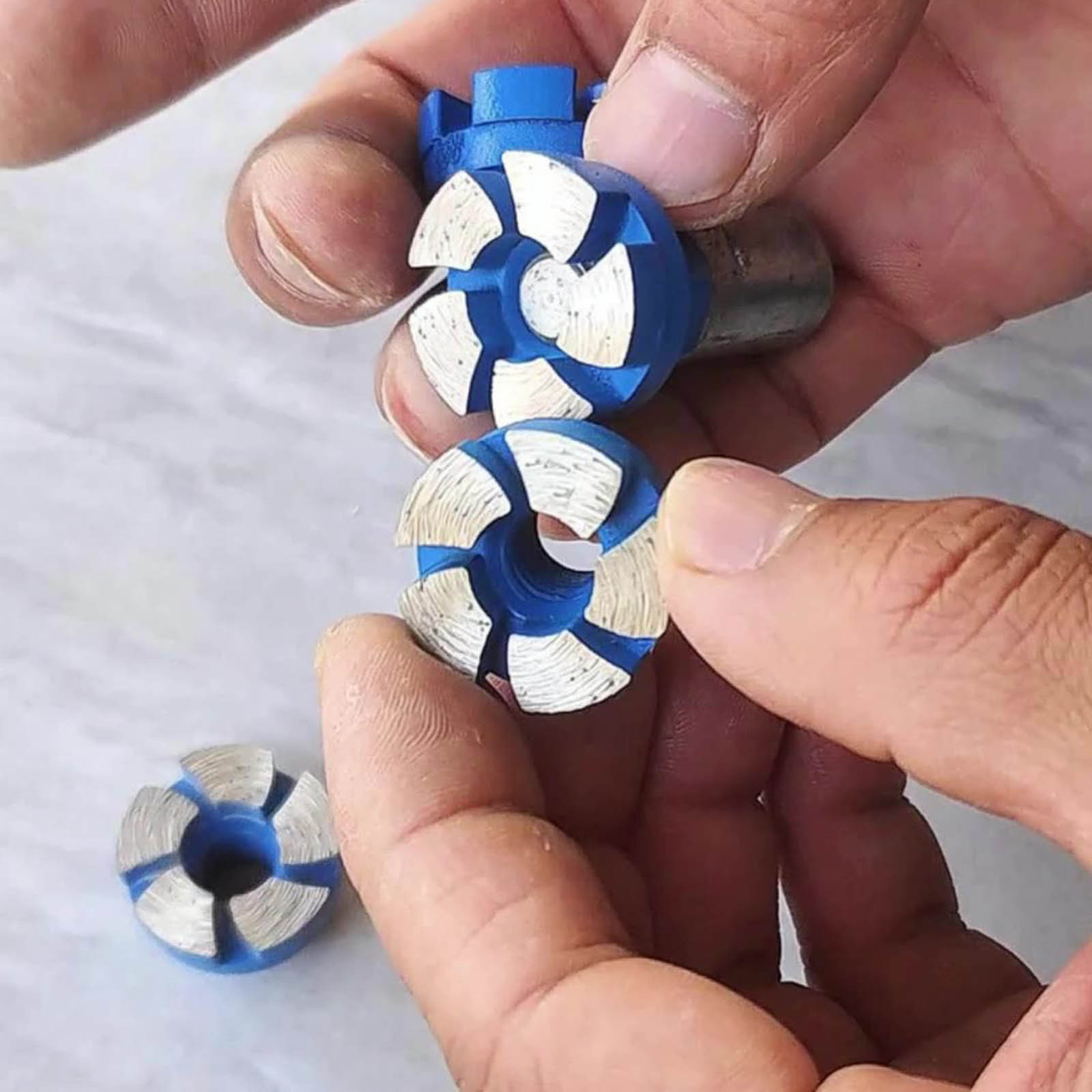 Testa Abrasiva Piatta Diamantata Da 1 Pollice Per Smerigliatrice | Disco Per Levigare E Sbavare Su Pietra E Cemento, Con Asta Di Prolunga Opzionale