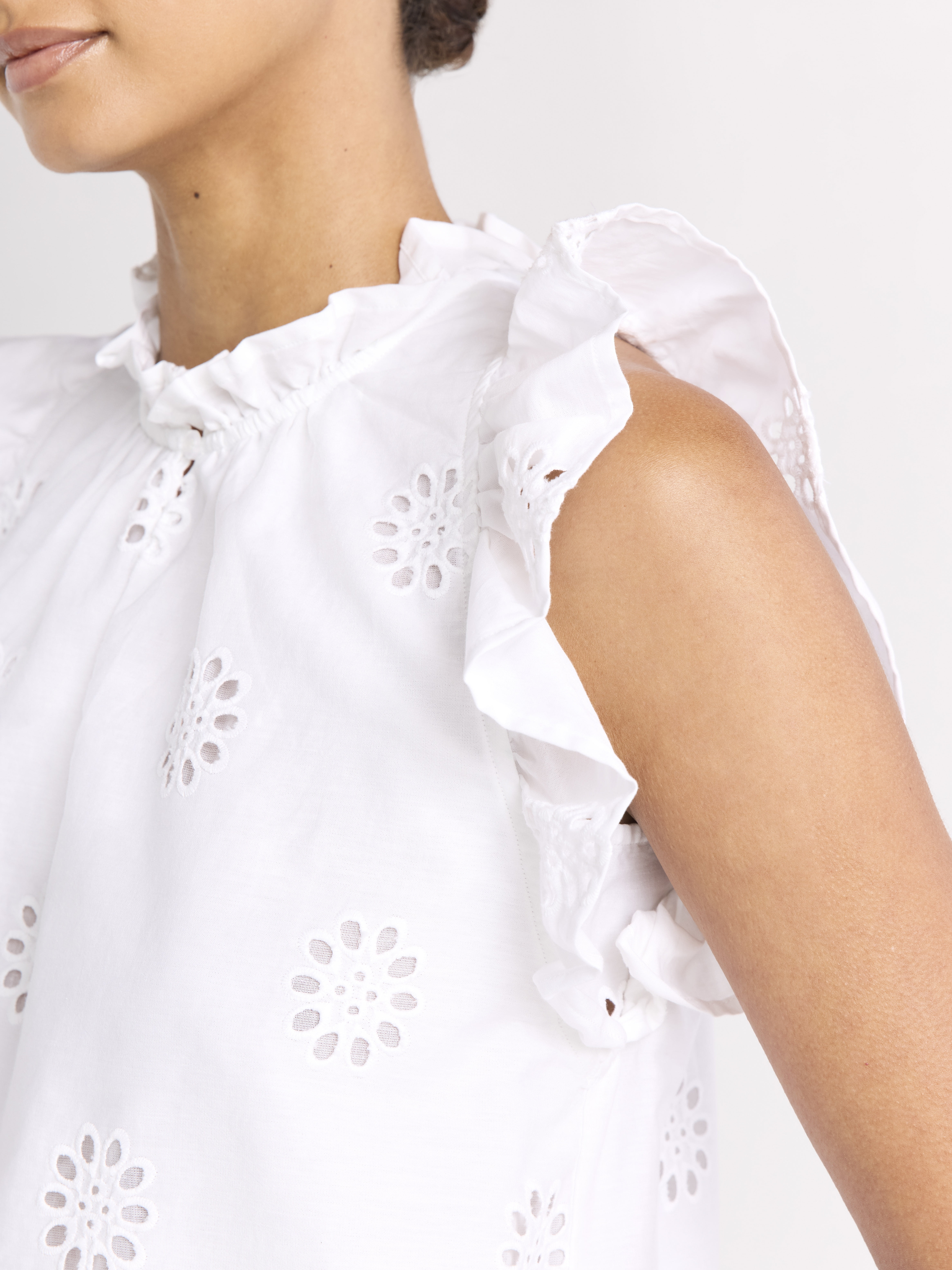 Free Assembly Women's Cotton Eyelet Top with Flutter Sleeves, Sizes XS-XXL