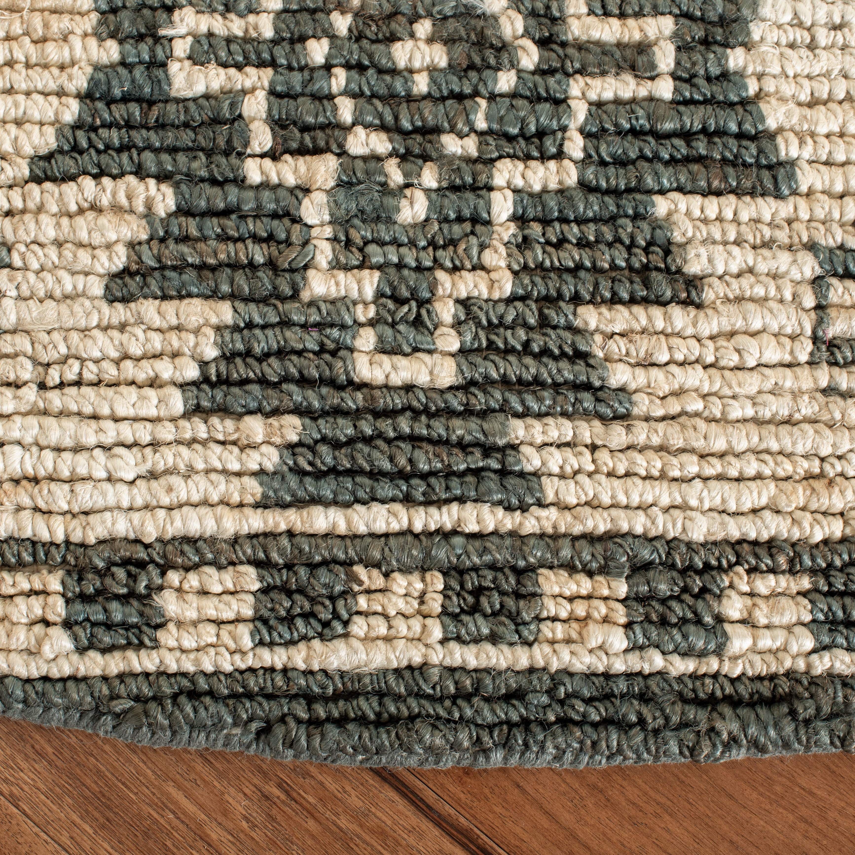 SAFAVIEH Bohemian Balfour Aztec Area Rug, Gray/Beige, 6' x 6' Round