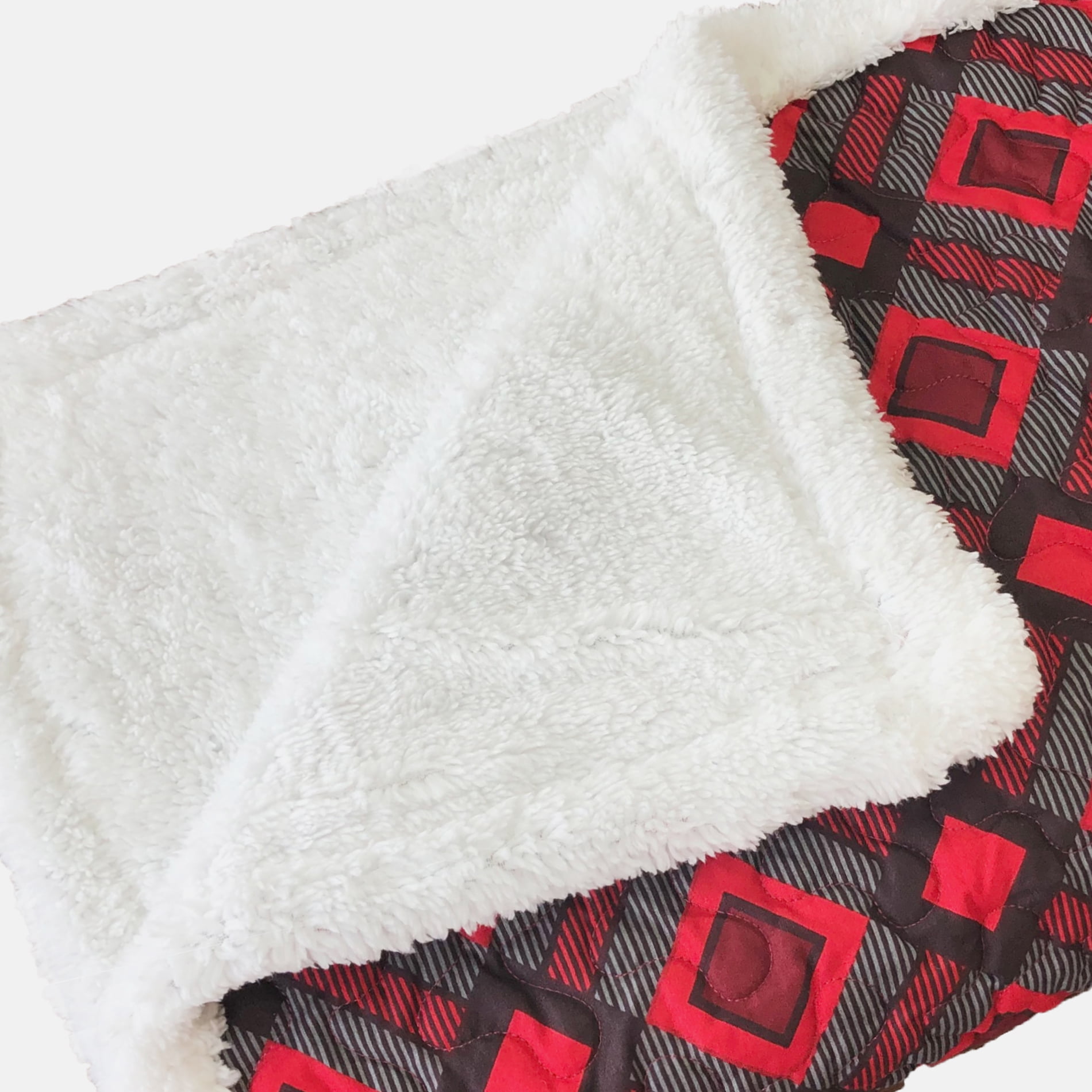 Cottage Plaid Quilted Sherpa Throw 50x60