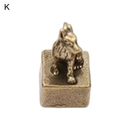 

Sophisticated Texture Hanging Pendant Nice-looking Brass Precisely Detail Zodiac Seal Hanging Charm for Office