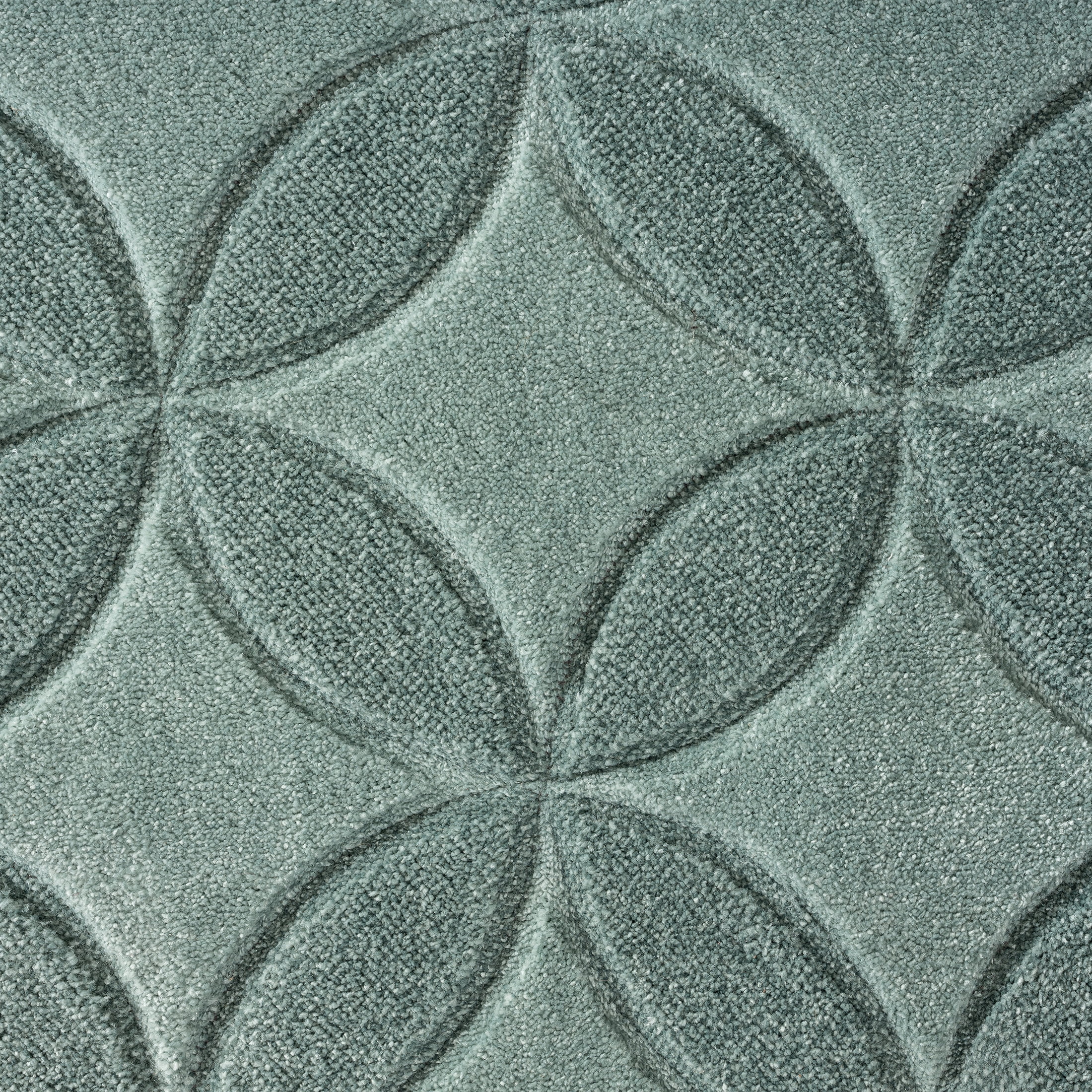 Better Homes & Gardens Carved Geo Indoor Accent Rug, Aqua Petals, 5' x 7'