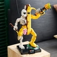 thumbnail image 3 of LEGO Fortnite Figurine de jeu vidéo Peely Bone 77072, 3 of 6
