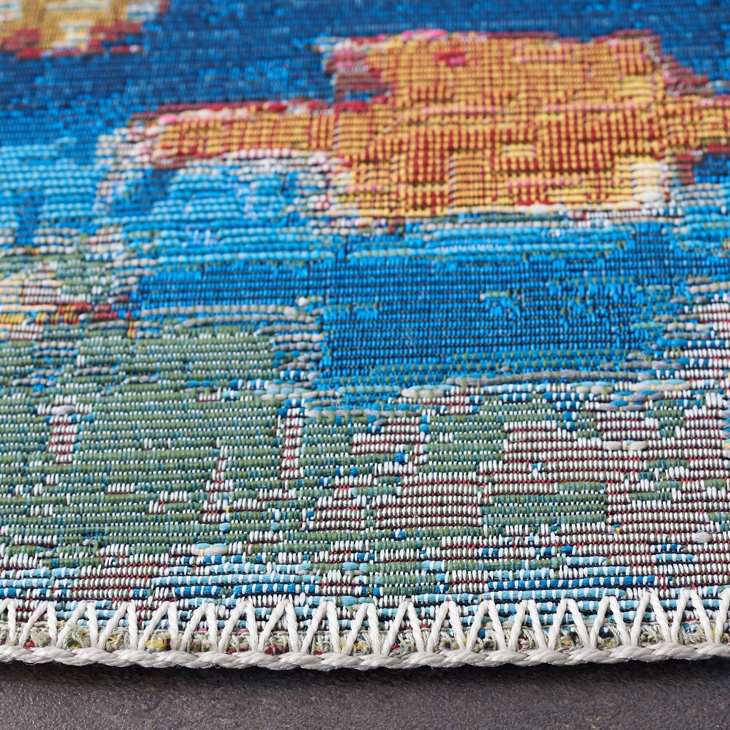 SAFAVIEH Barbados Aztec Corals Outdoor Area Rug