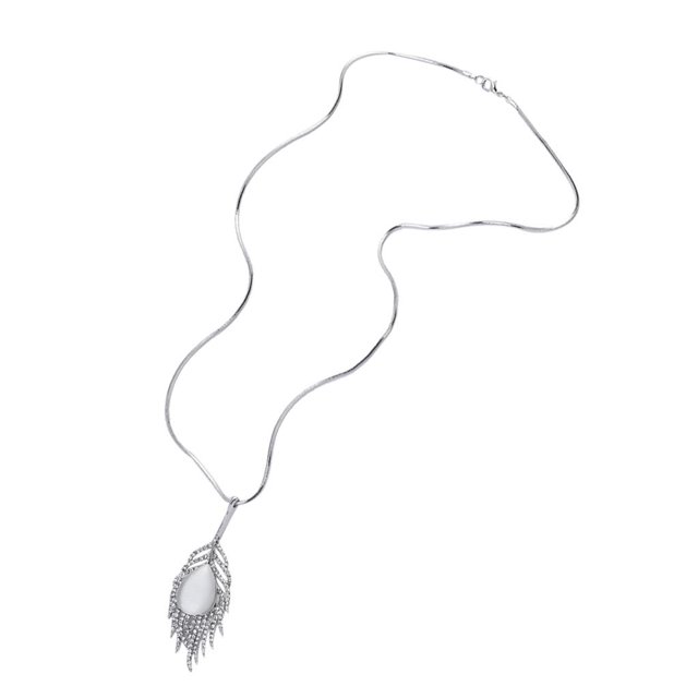 Encanto de las mujeres colgante de de imitación de gotas de agua de invierno suéter collar decoración Blanco plateado Zulema Cadena larga del suéter