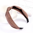 thumbnail image 2 of Accesorios para el cabello de diadema con aro de pelo de punto redondo con nudo cruzado de tela para mujer a la moda (marrón), 2 of 2