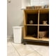 thumbnail image 2 of Bote de basura Rubbermaid de plástico beige de 34 l/9 galones para cocina, 2 of 8