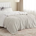 thumbnail image 3 of Manta Bedsure Sherpa de forro polar tamaño queen, 220 g/m², para invierno, 3 of 7