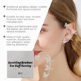 thumbnail image 3 of Pendientes de clip sin perforar con diseño de mosca de diamantes brillantes de una sola pieza para mujer, 3 of 5