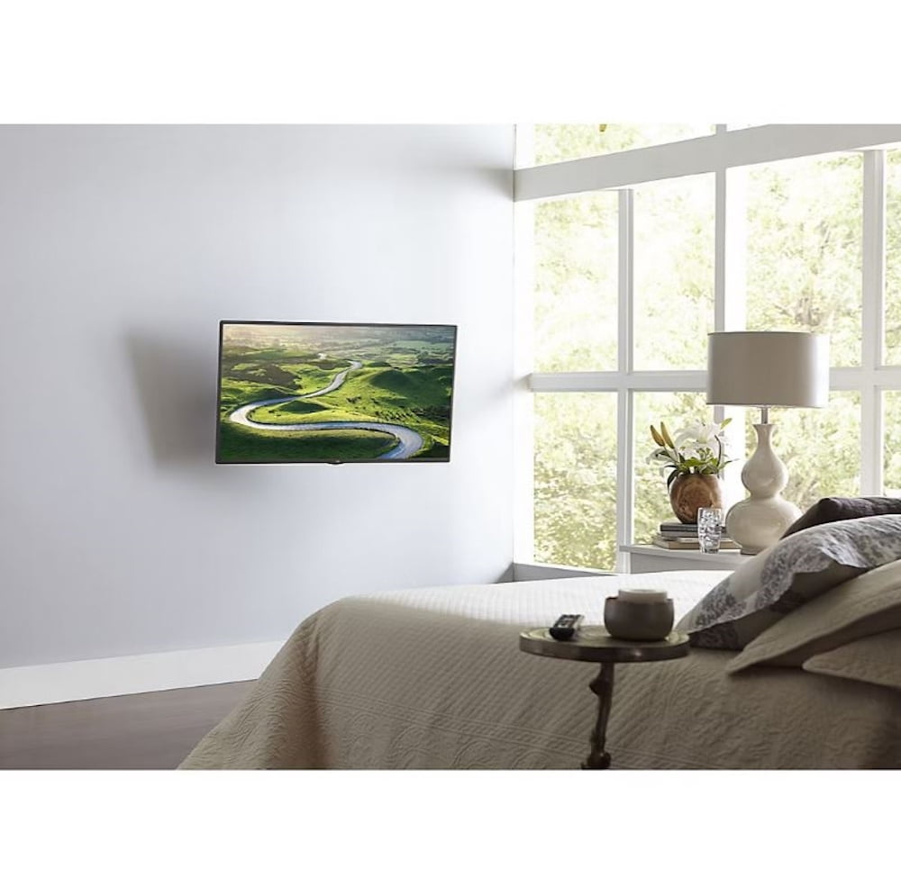 Open Box SANUS Decora Full-Motion Wall Mount for TVs 32″-55″ up to 50 lb, DMF215-B1