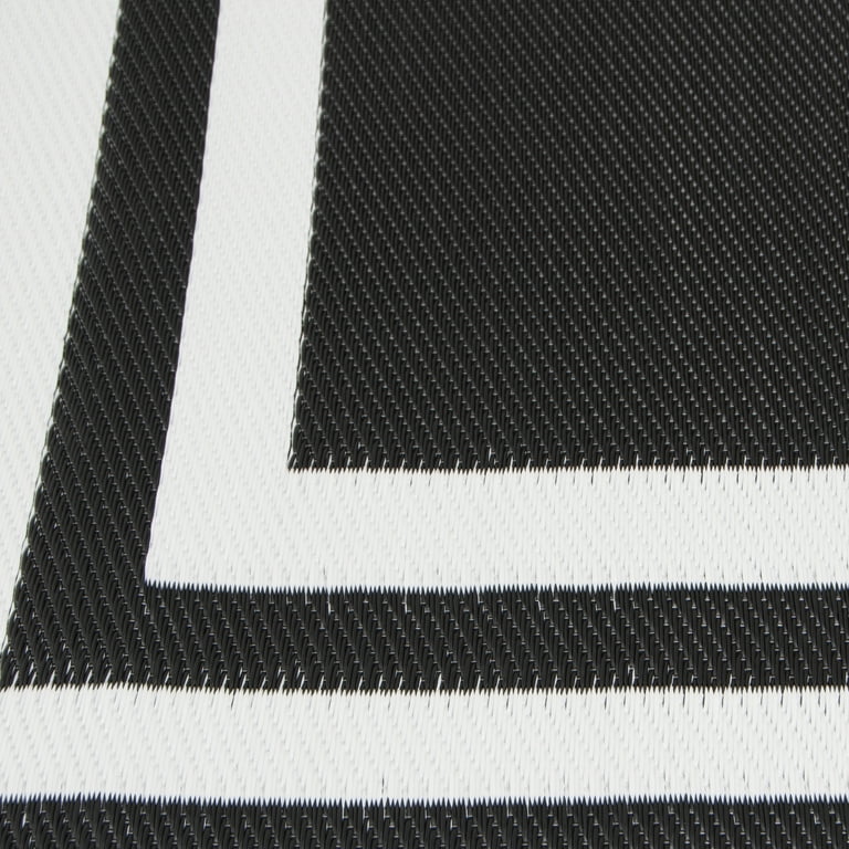 Mainstays 7'x10' Black and White Border Outdoor Plastic Rug
