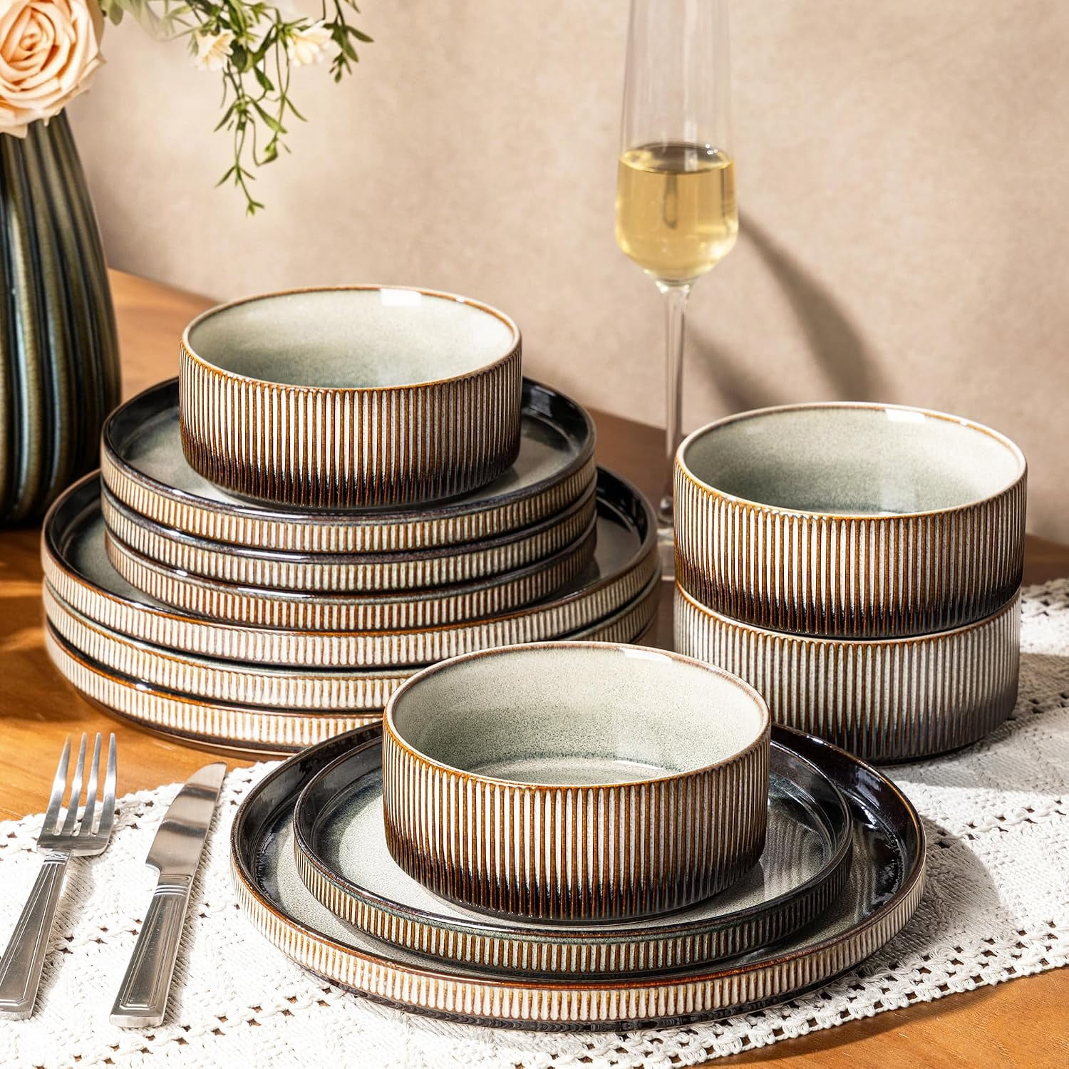 Melannco, Dinnerware Set, 16-Piece, Casual Stoneware for 4