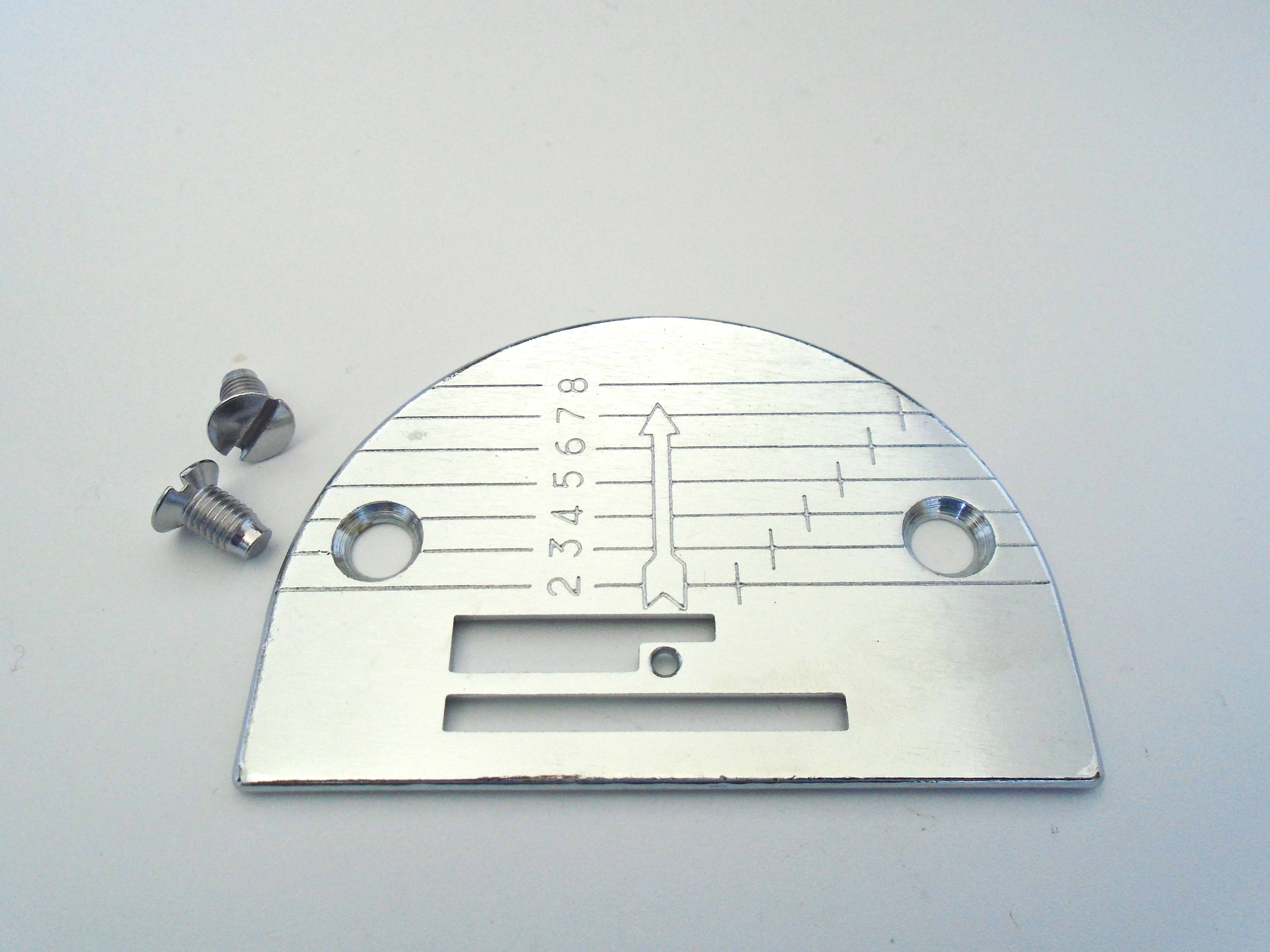 Needle Plate and Screws For Singer 15 Class 1530, 1588, 1591, 1597, 201 Sewing Machines