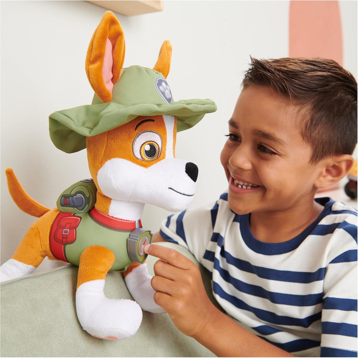 Paw Patrol Talking Tracker 12-Inch Tall Interactive Plush Toy with Music, Sounds and Bilingual Phrases Stuffed Animals, Kids Toys for Ages 3 and up