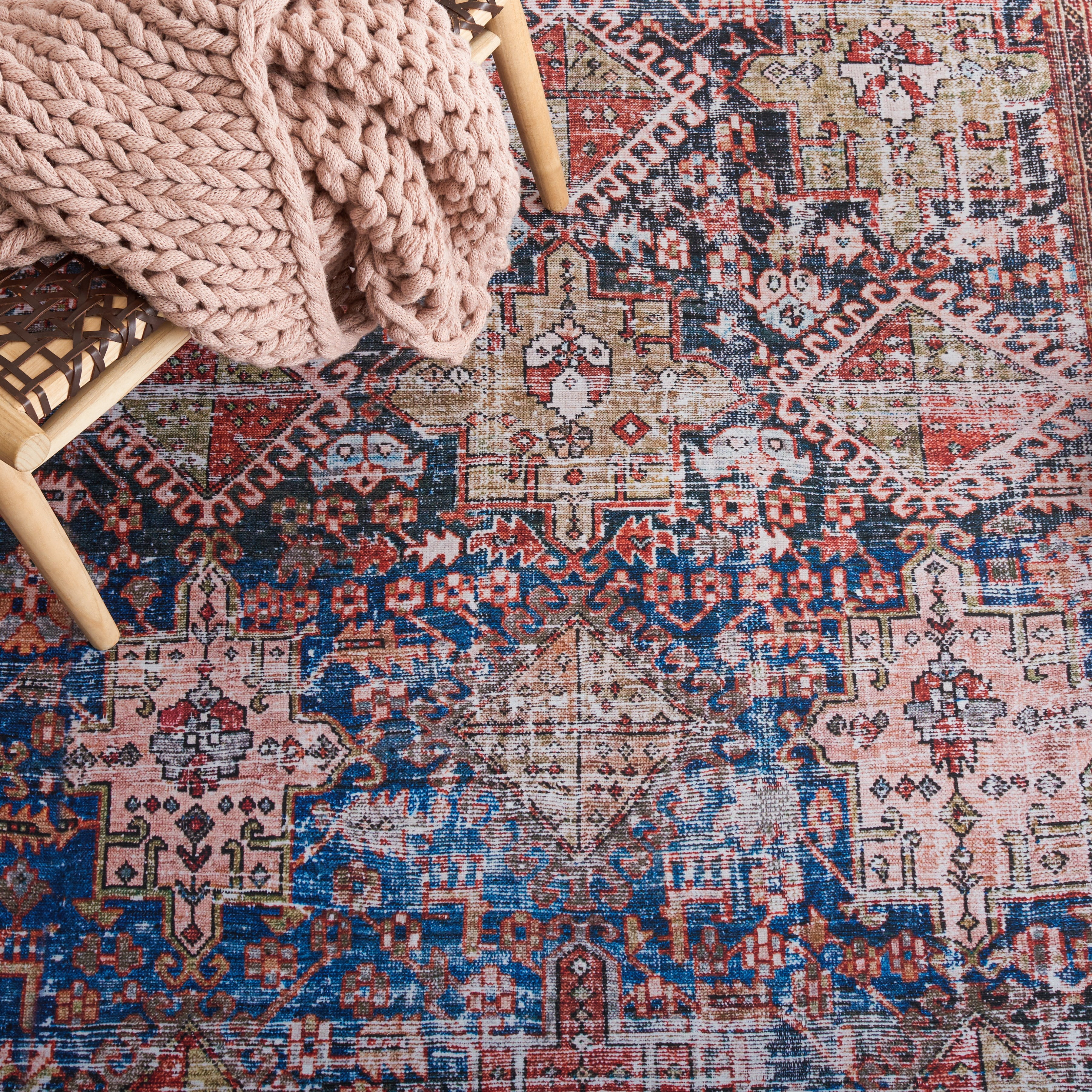 Safavieh Tucson Bronagh Oriental Machine Washable Area Rug, Navy/Rust, 4' x 4' Round