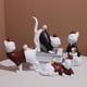 thumbnail image 4 of Preciosa estatuilla de gato con bebés, adorno de animales, manualidades artísticas, escultura de de resina para decoración de comedor, sentado perfecl Figurilla de gato, 4 of 7