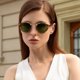 thumbnail image 3 of Gafas de Sol CARFIA para Rostro Mediano con Acetato a Rayas Polarizadas, 3 of 9