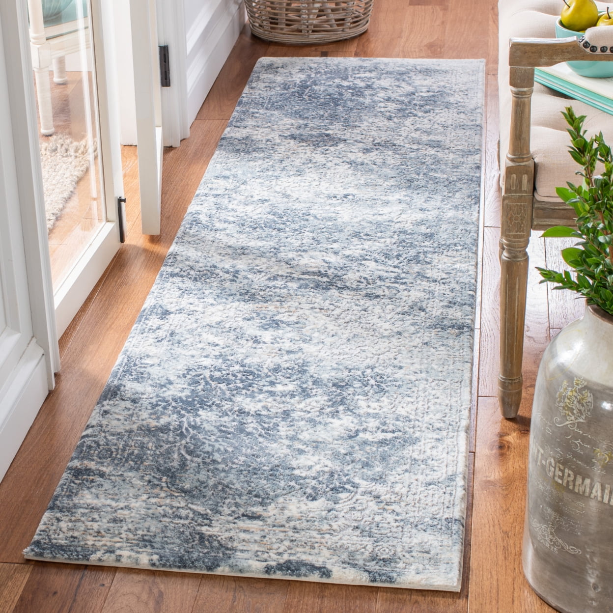 SAFAVIEH Martha Stewart Luanna Distressed Floral Runner Rug, Cream/Blue, 2'2" x 8'