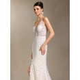 thumbnail image 3 of Vestido largo de encaje Vallea con cuello en V y abertura en la espalda, 3 of 6