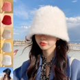 thumbnail image 3 of Chapeau Bob Duveteux Anti-Froid Léger Couleur Unie Casquette de Pêcheur pour Femmes, 3 of 10