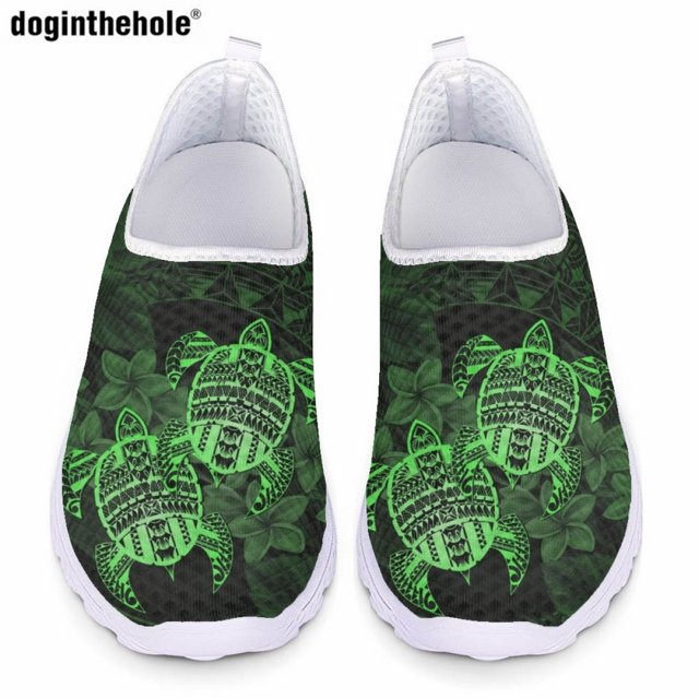 Nuestras zapatillas para correr están hechas de material EVA de alta calidad como suela. Adopta el diseño de malla superior, que puede ampliar las características agradables para la piel y transpirabl