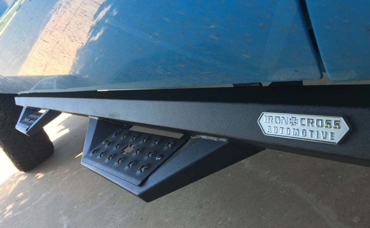 Iron Cross 9986MB Nerf Bar HD Series With Drop Down Steps; Angular