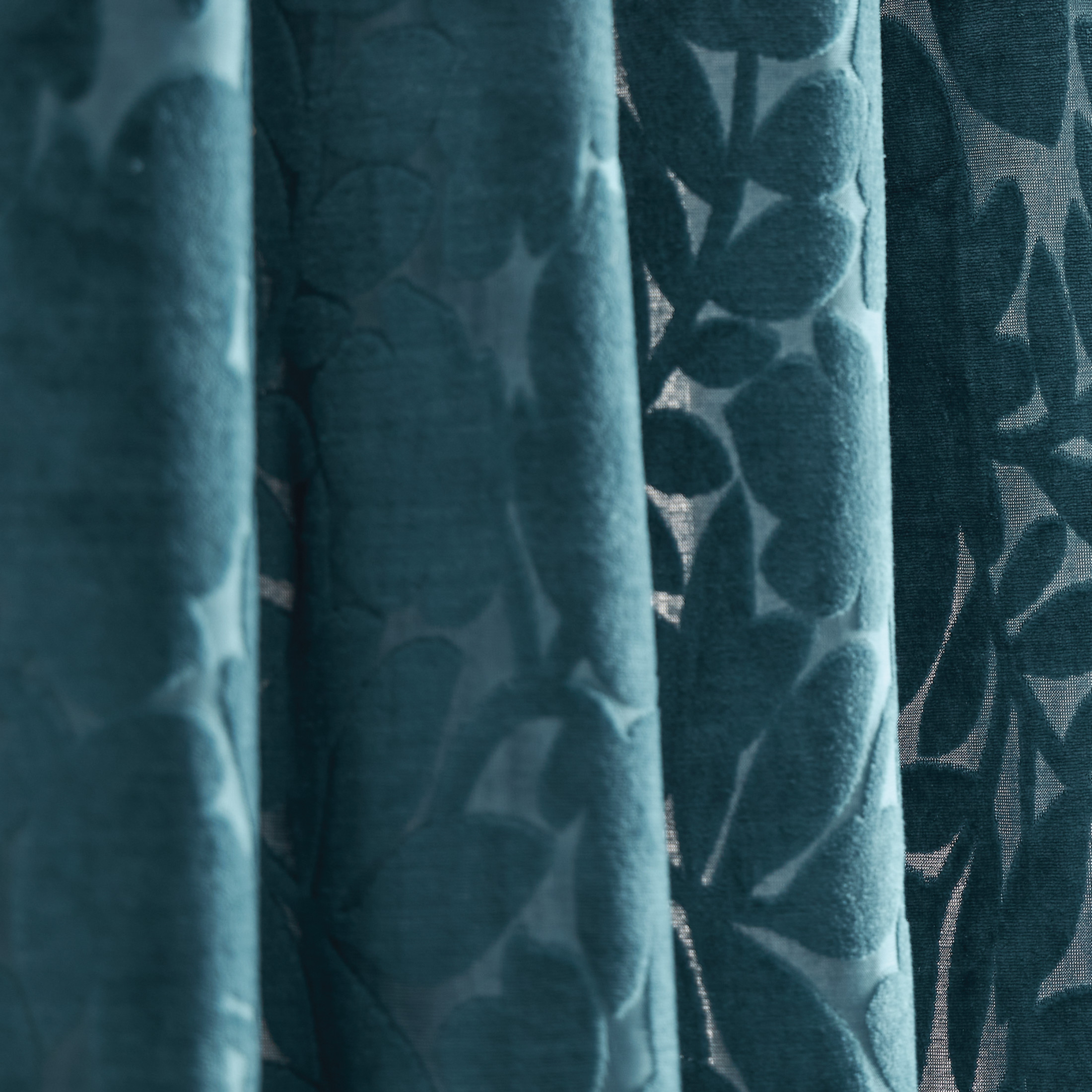 Martha Stewart Sherwood Velvet 2 Piece Light Filtering Curtain Set