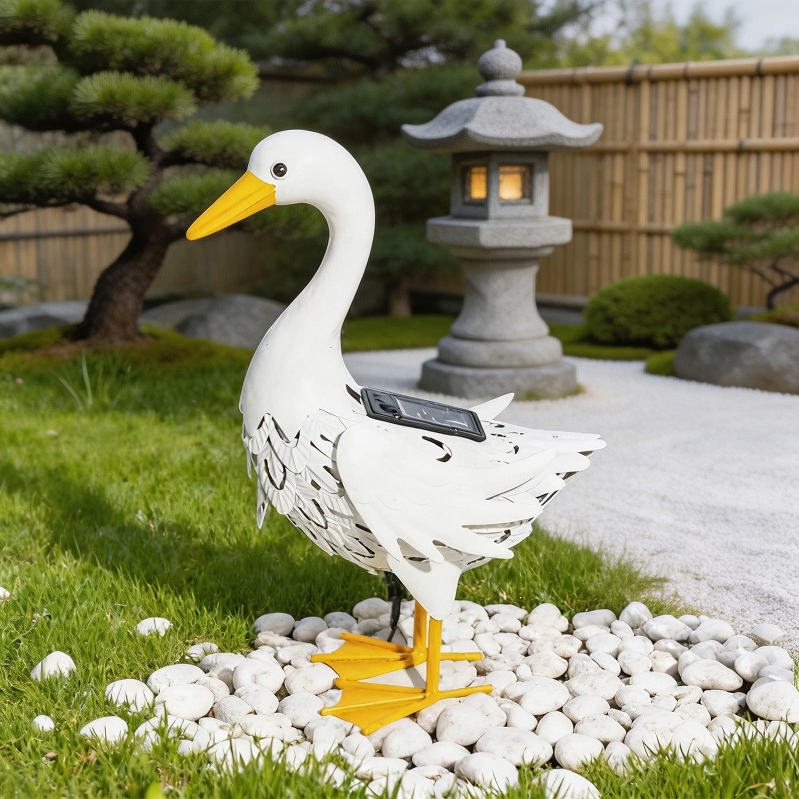 PLPPYFS Solar-powered Metal Duck Garden Statue Courtyard Garden Ornament Outdoor Lifelike Duck Decor Yard Art Sculpture for Home Lawn Backyard Porch Patio Decoration, Gift for Housewarming